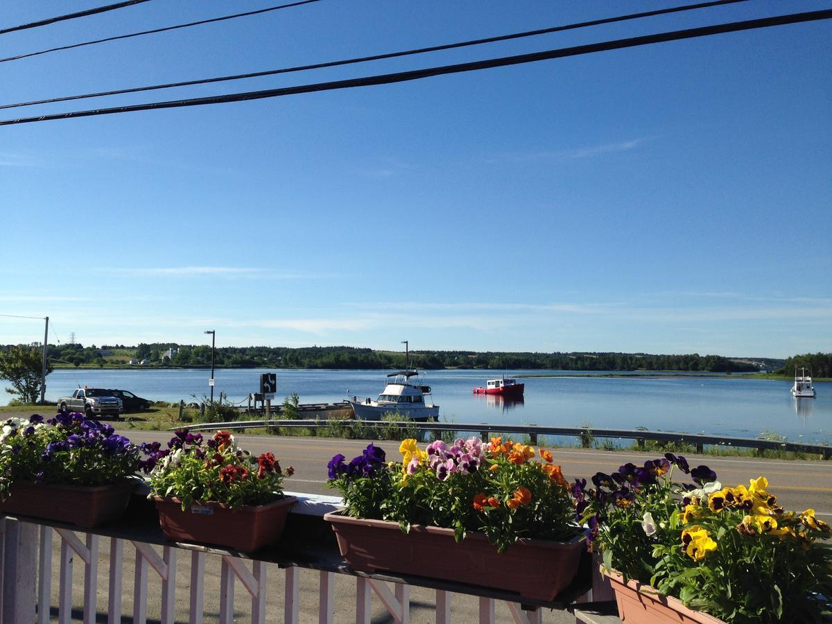 Kow'S Inn Bras D'or Exterior foto